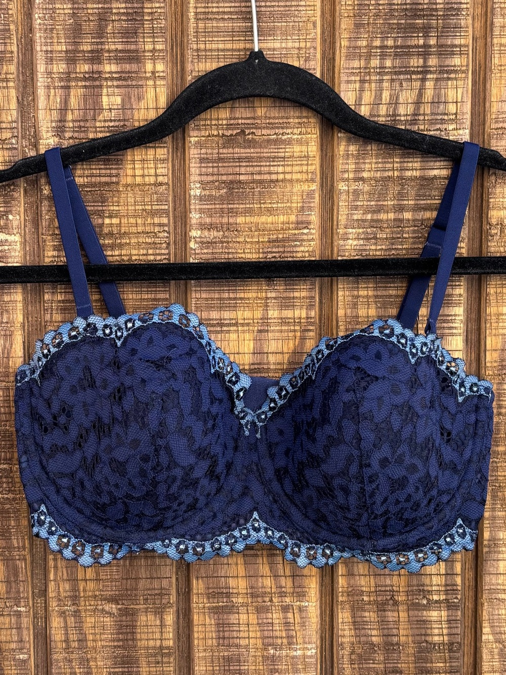 Victoria’s Secret Navy Blue Lace Underwire Bra